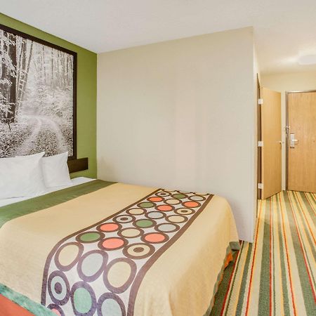 Super 8 By Wyndham Grayling Hotel Ngoại thất bức ảnh