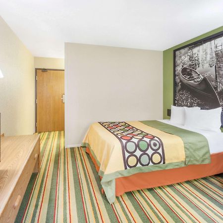 Super 8 By Wyndham Grayling Hotel Ngoại thất bức ảnh