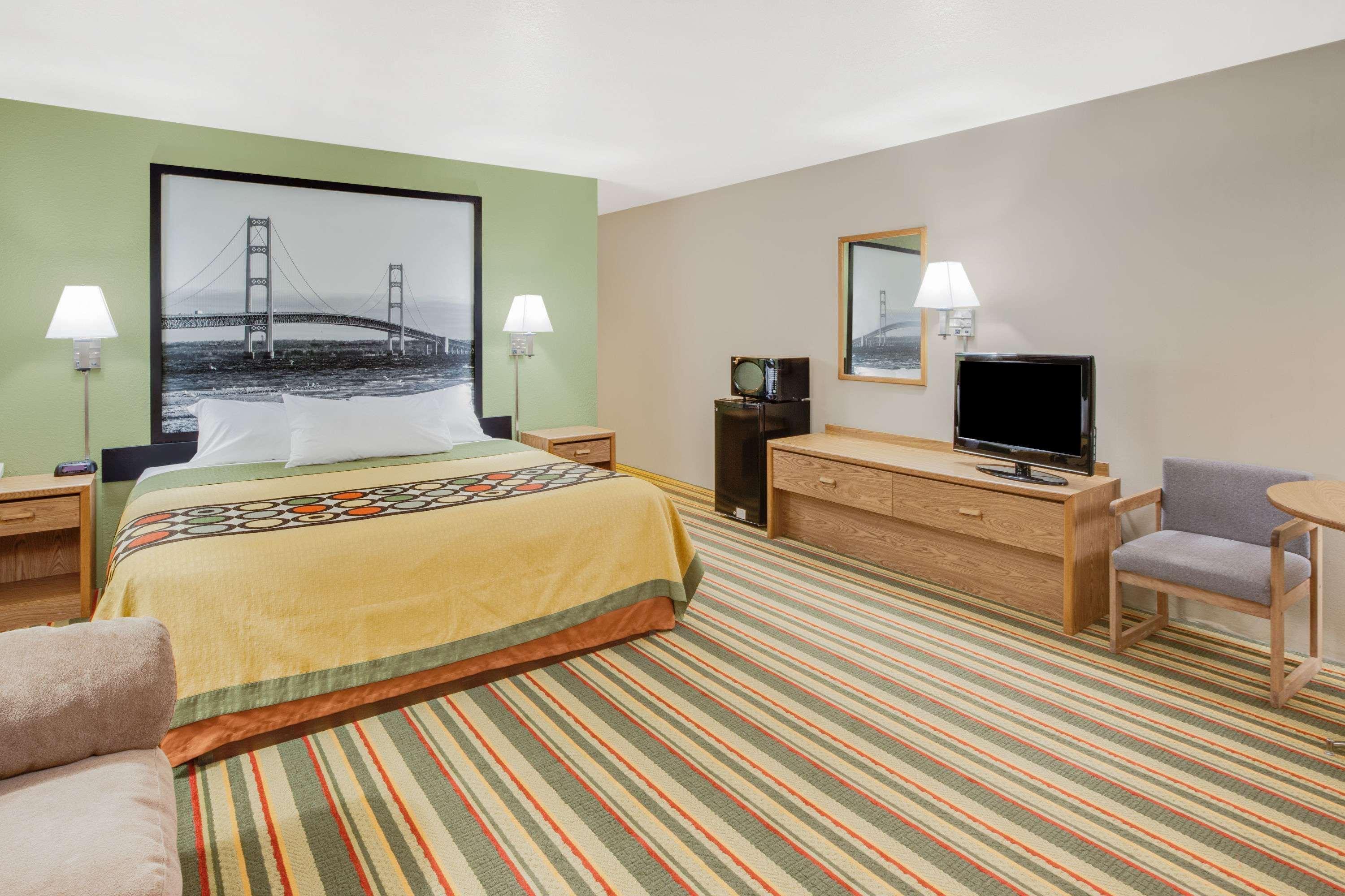 Super 8 By Wyndham Grayling Hotel Ngoại thất bức ảnh