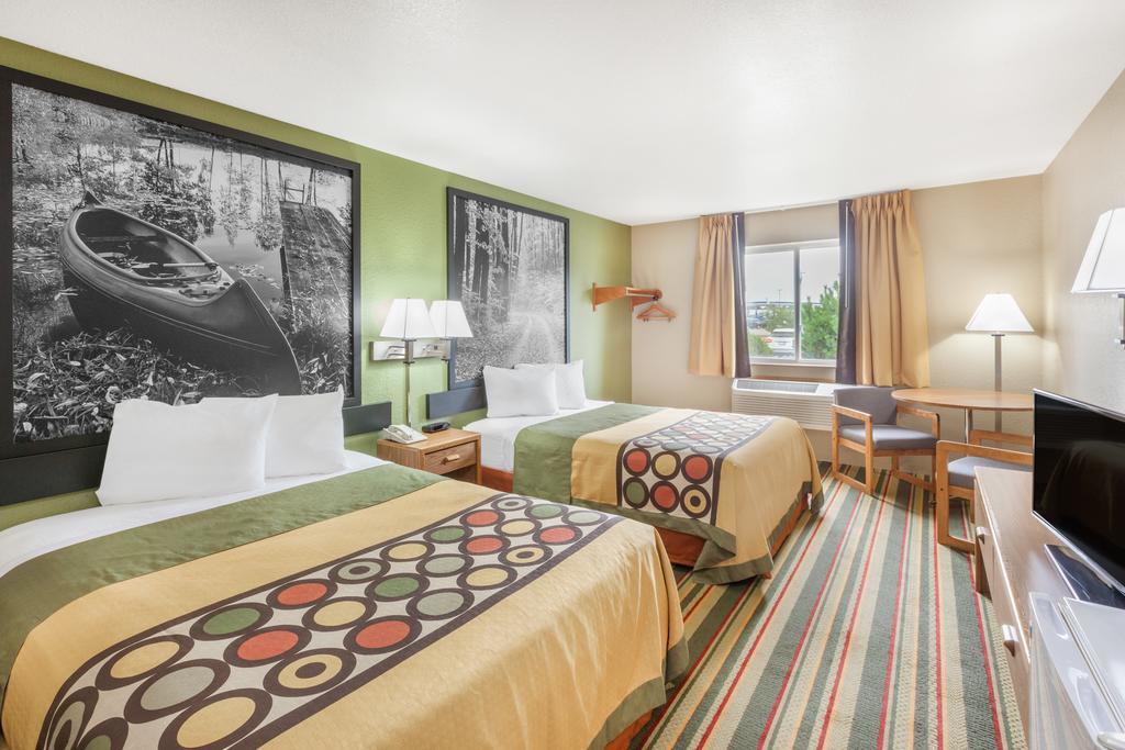 Super 8 By Wyndham Grayling Hotel Ngoại thất bức ảnh